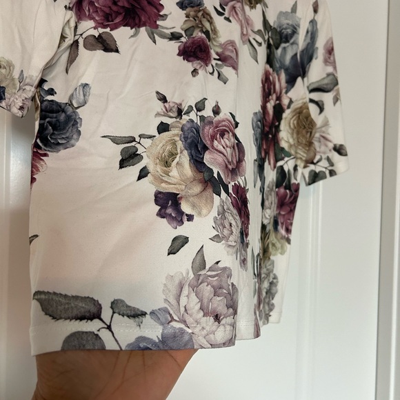 GAZE USA • Women’s Floral Short/Semi Crop Top • M • - Picture 4 of 6